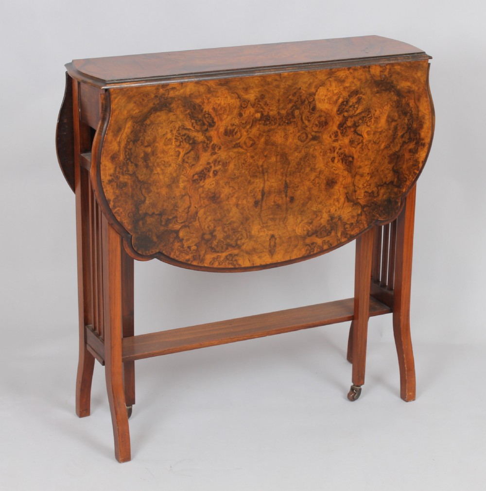 Fine Edwardian walnut Sutherland table View VI
