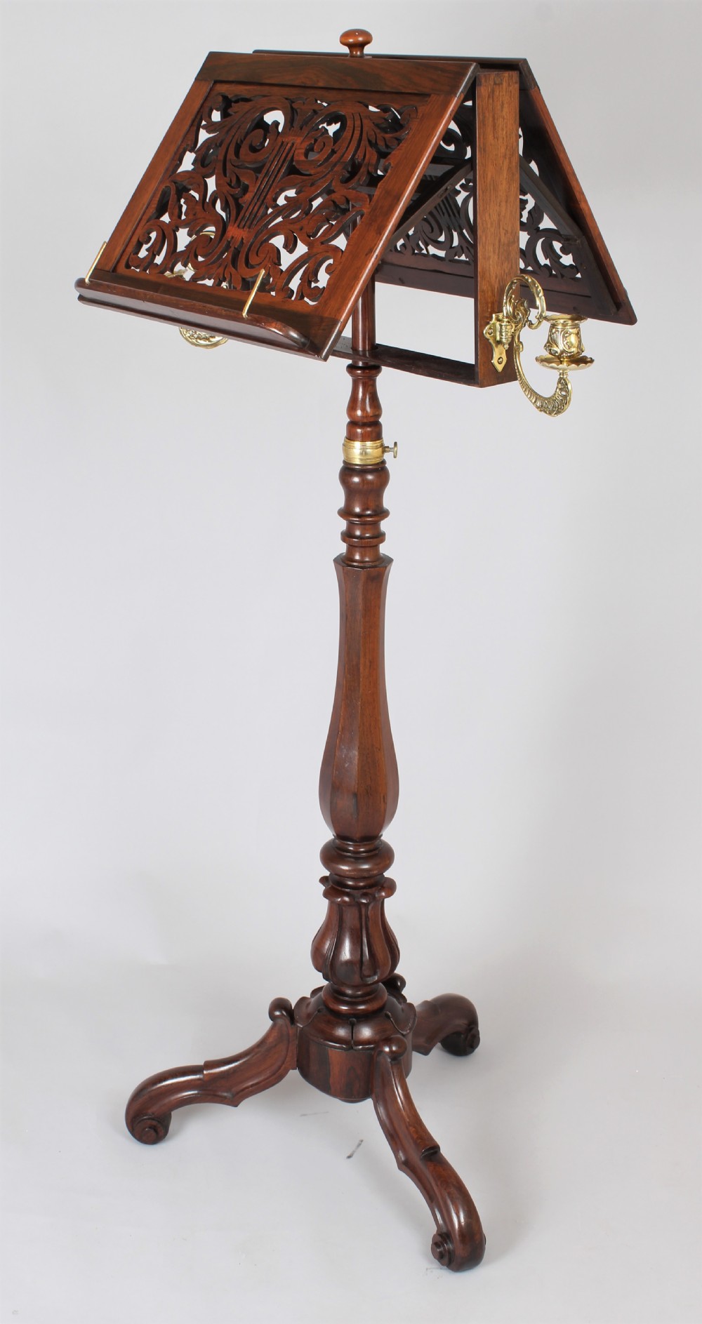 A fine quality rosewood duet stand