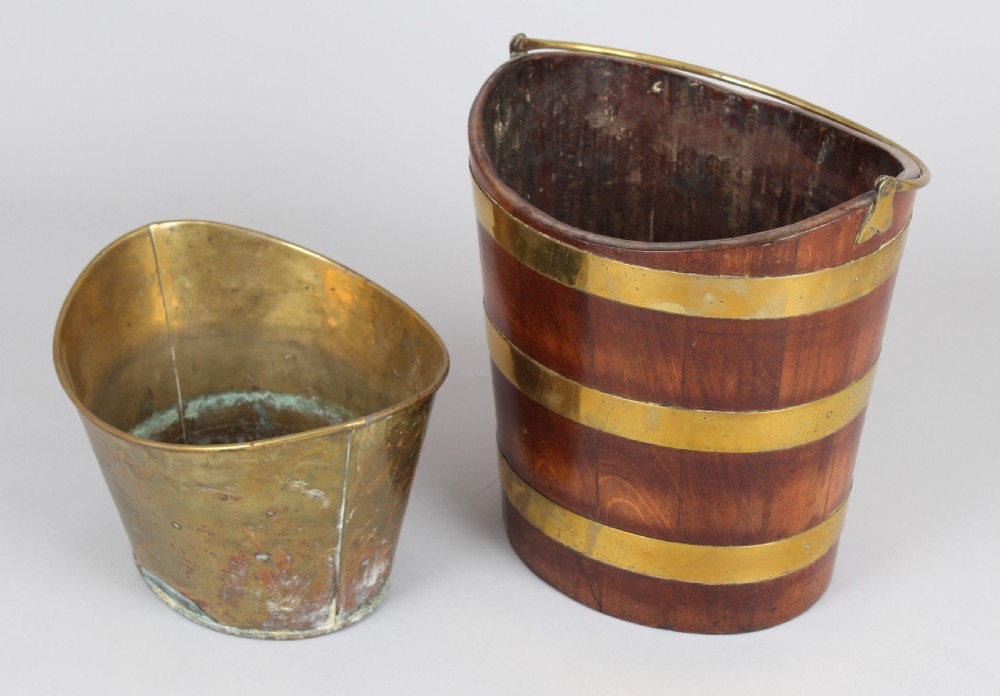 A well-shaped early 19th century Dutch mahogany Teestoof bucket View III