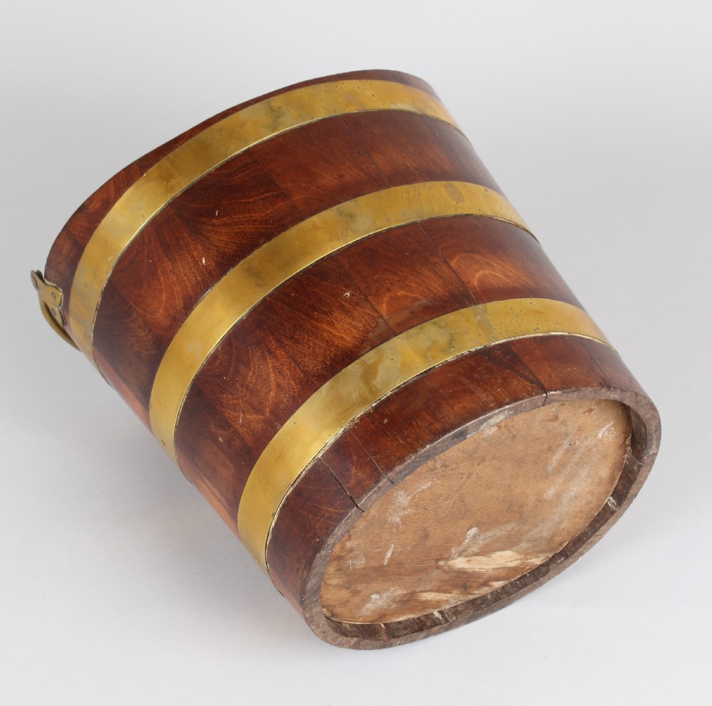A well-shaped early 19th century Dutch mahogany Teestoof bucket View IV