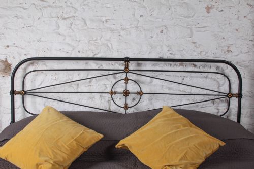 RARE ALL IRON WINFIELD IN BLACK WITH MAKERS MARK SUPER KING BED - ADDITIONAL PHOTO 1
