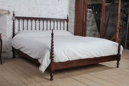 Exquisite Mahogany and Oak, Barley Twist No End Super-king Bed