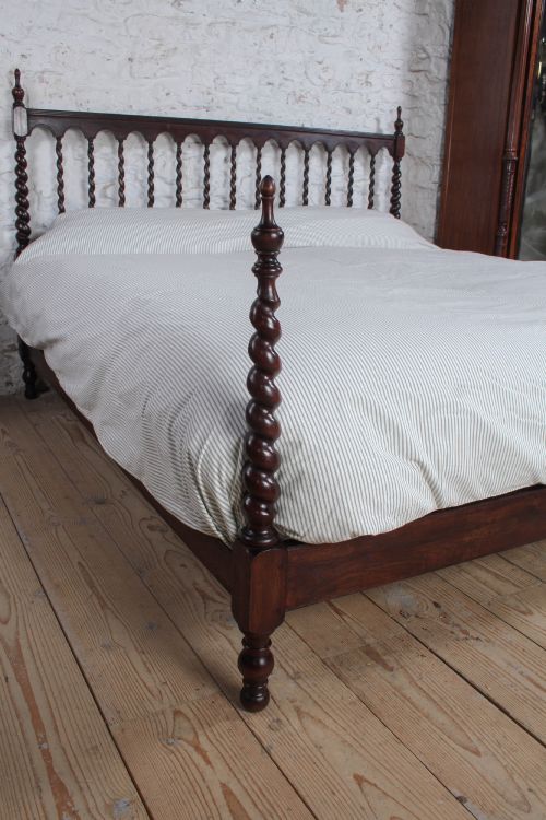 fig 2. Exquisite Mahogany and Oak, Barley Twist No End Super-King Bed