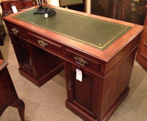Antique Victorian Twin Pedestal Desk in Solid Walnut with Green Leather Top