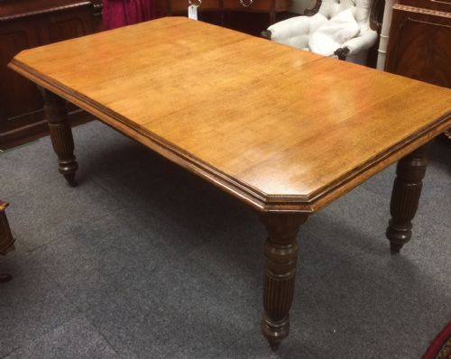 Victorian Golden Oak Six/eight Seater Wind Out Dining Table