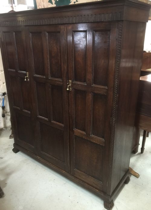 Waring and Gillow Oak Triple Wardrobe /Hall Robe