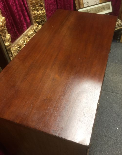 fig 2. Antique Georgian mahogany chest of drawers circa 1810