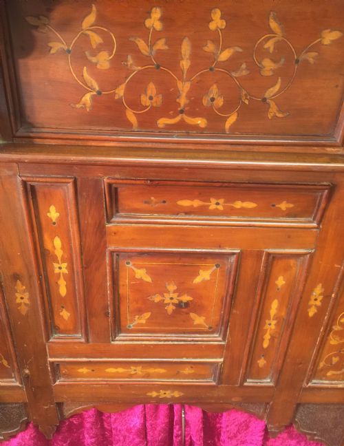 fig 1. Nineteenth century Irish inlaid Killarney whip rack
