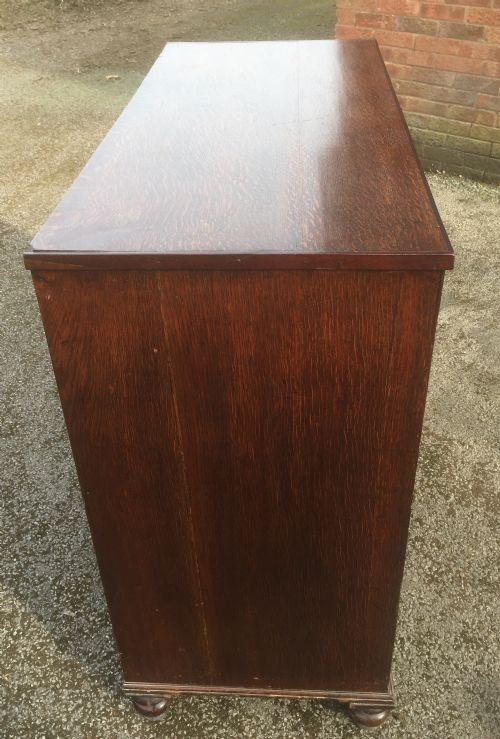 fig 2. Antique Georgian oak chest of drawers circa 1810