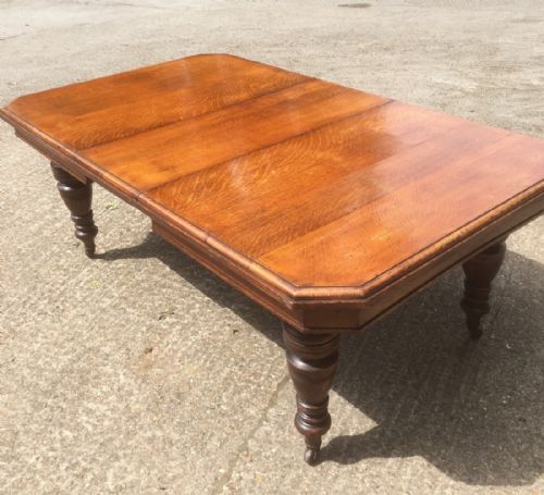 Victorian Eight Seater Oak Extending Dining Table