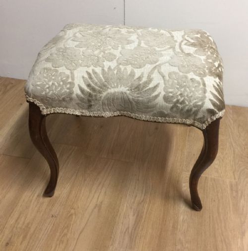 Edwardian Walnut Cabriole Legged Stool
