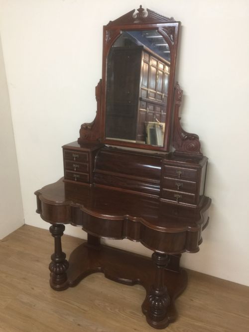 Victorian Mahogany Duchesse Dressing Table