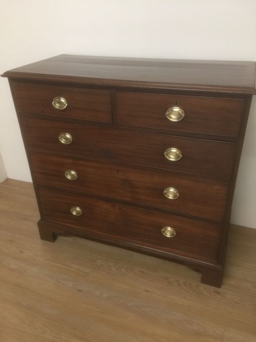 Georgian Mahogany Four Height Chest of Drawers