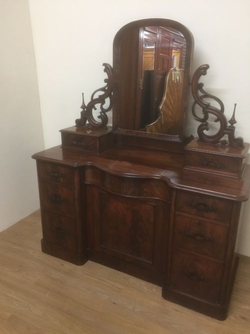 Victorian Flame Mahogany Duchesse Dressing Chest