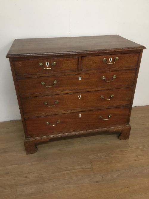 Small Georgian Mahogany Chest of Drawers  on Bracket Feet