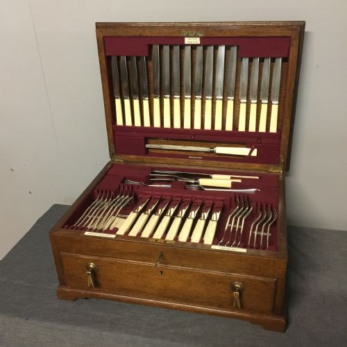 Goldsmiths and Silversmiths Co London Canteen Eight Settings Silver Plate