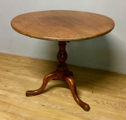 Georgian Mahogany Tilt Top Table on Cabriole Tripod Base with Bird Cage Top