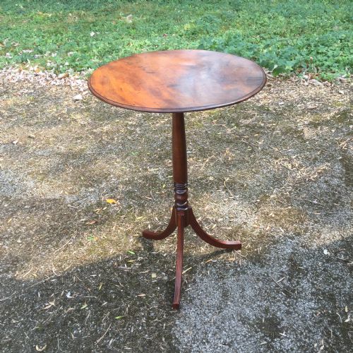 Early Nineteenth Century Mahogany Wine Table on Splayed Tripod Base
