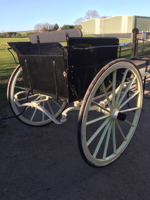 NINETEENTH CENTURY TWO WHEEL TRAP - ADDITIONAL PHOTO 5