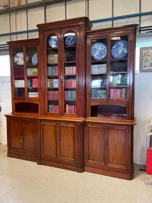 Large Country House Mahogany Breakfront Bookcase by Richardson of Leeds
