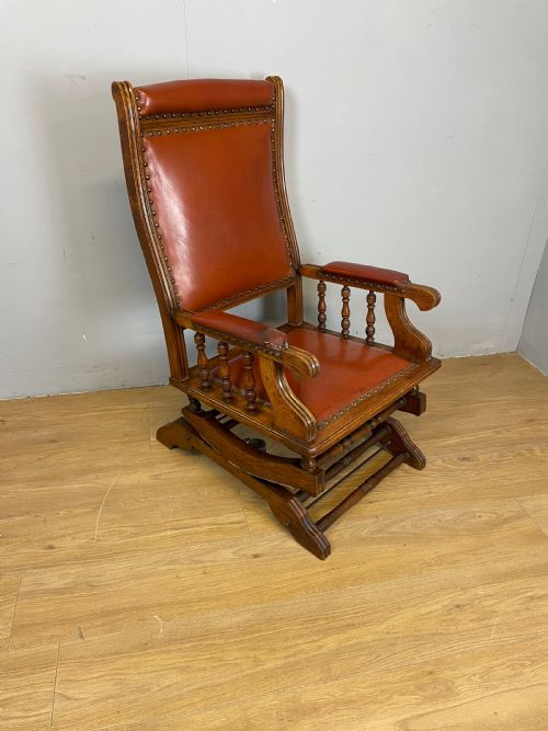 Nineteenth Century American Rocking Chair in Tan Leather