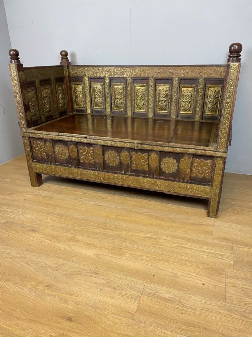 ANGLO INDIAN BOX SETTLE WITH BRASS DECORATION - ADDITIONAL PHOTO 4