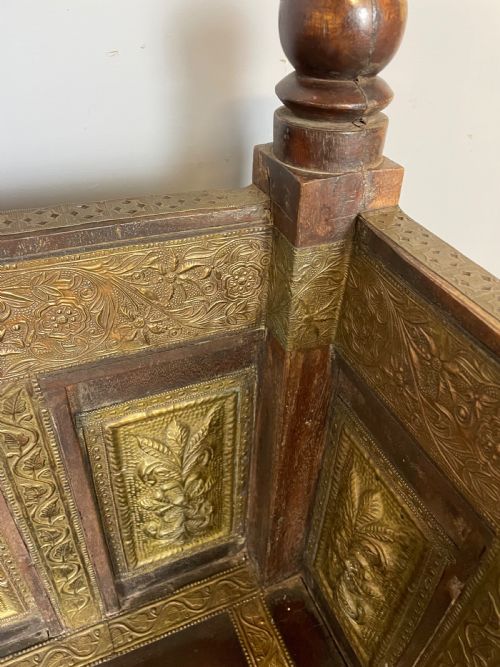 ANGLO INDIAN BOX SETTLE WITH BRASS DECORATION - ADDITIONAL PHOTO 9