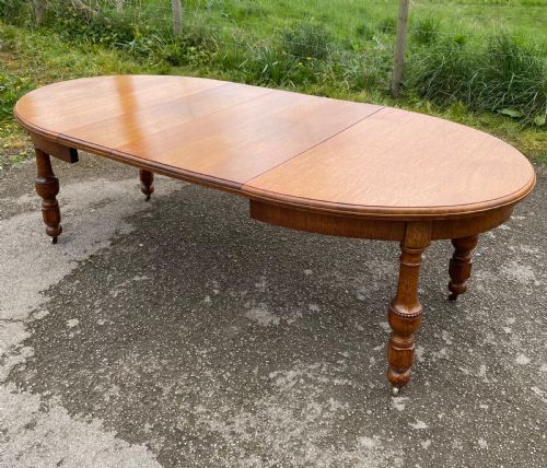 Large Arts and Crafts Golden Oak Wind Out Dining Table