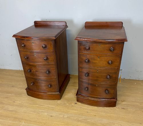 Pair of C19th Mahogany Bedside Cabinets