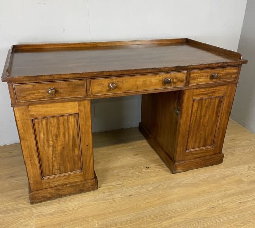 William IV Flame Mahogany Twin Pedestal Desk