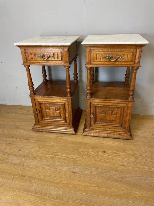 C19th Pair of French Oak Bedside Cabinets with Marble Tops