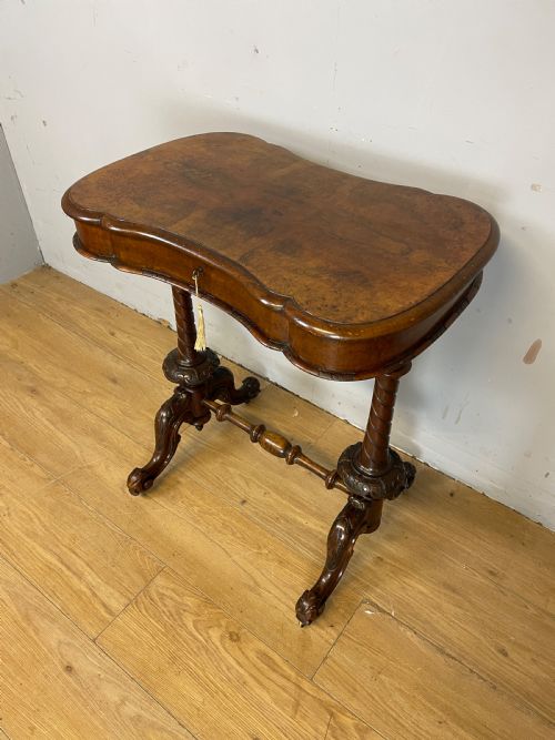 C19TH BURR WALNUT WORK TABLE ON CARVED AND TURNED SUPPORTS - ADDITIONAL PHOTO 1