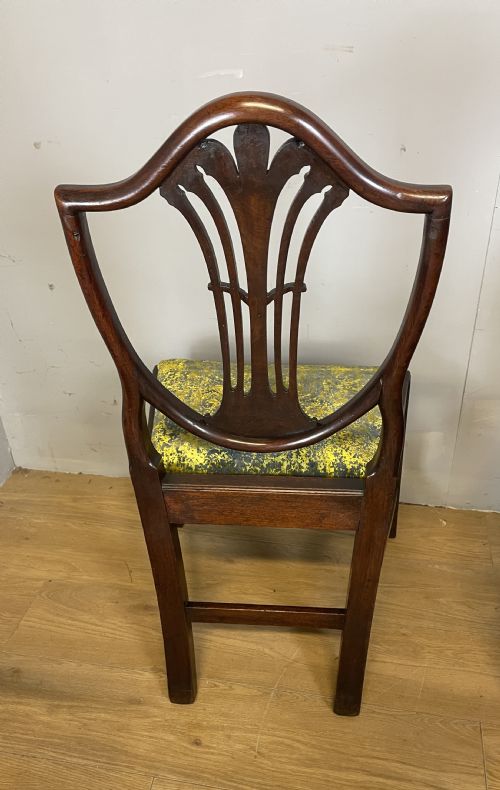 SET OF EIGHT GEORGIAN MAHOGANY SHIELD BACK CHAIRS CIRCA 1800 - ADDITIONAL PHOTO 13
