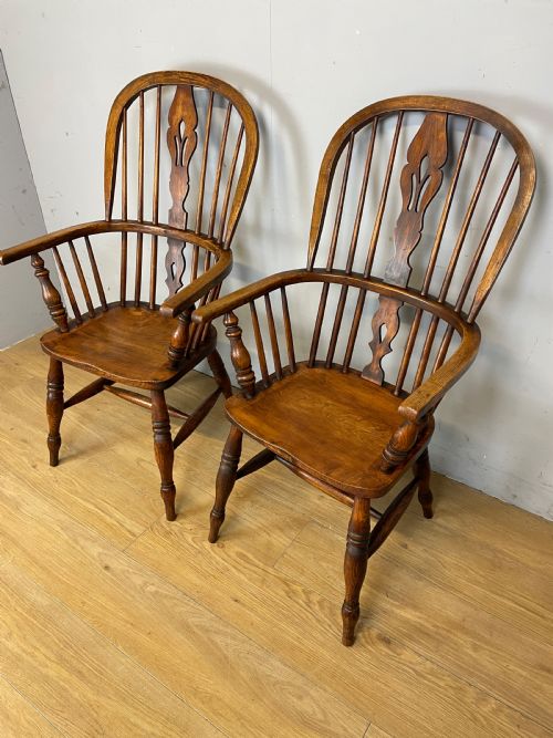 C19TH PAIR OF ASH AND ELM WINDSOR KITCHEN CHAIRS - ADDITIONAL PHOTO 1