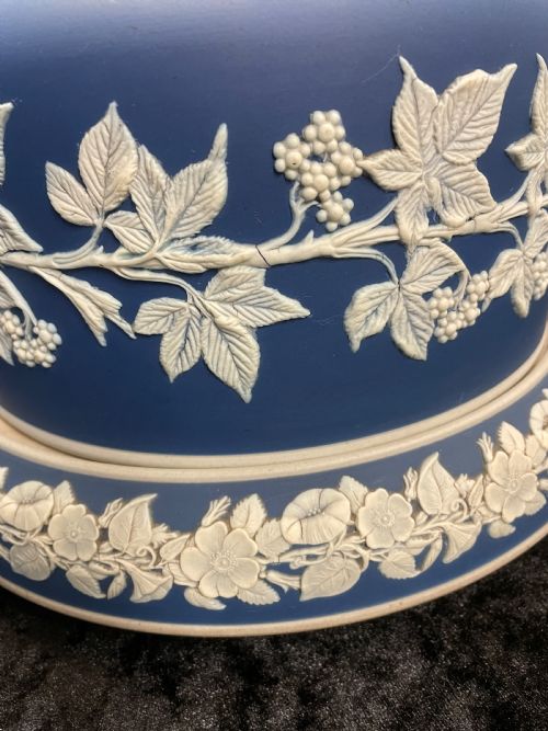 C19TH JASPER WARE CHEESE DISH - ADDITIONAL PHOTO 2