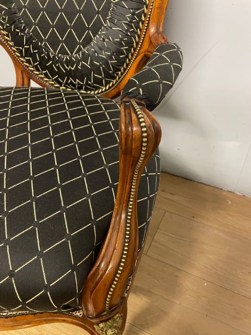 C19TH FRENCH WALNUT BRASS MOUNTED SPOON BACK ARMCHAIR - ADDITIONAL PHOTO 4