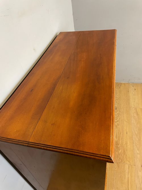 C19TH SATIN WALNUT GOTHIC STYLE CHEST OF DRAWERS - ADDITIONAL PHOTO 4
