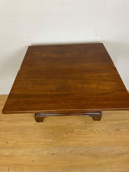 C19TH SMALL MAHOGANY BACHELORS CHEST ON BRACKET FEET - ADDITIONAL PHOTO 7