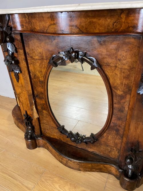 C19TH BURR WALNUT CREDENZA WITH WHITE CARRARA MARBLE TOP - ADDITIONAL PHOTO 4