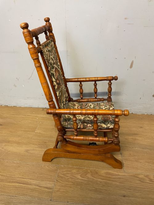 C19TH CHILDS AMERICAN ROCKING CHAIR - ADDITIONAL PHOTO 3