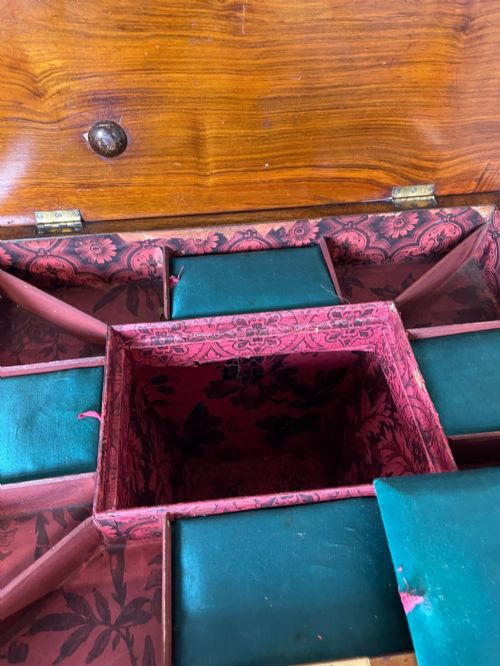 C19TH INLAID WALNUT GAMES SEWING TABLE IN SUPERB ORIGINAL CONDITION - ADDITIONAL PHOTO 12