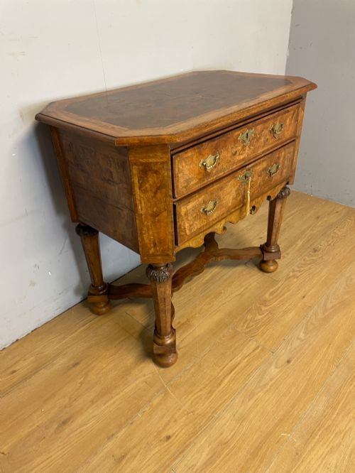 SHOOLBRED AND CO BURR WALNUT CARVED LOWBOY CIRCA 1890 - ADDITIONAL PHOTO 5
