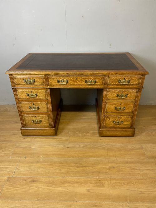 ARTS AND CRAFTS GOLDEN OAK THREE PART DESK WITH INSET LEATHER TOP - ADDITIONAL PHOTO 2