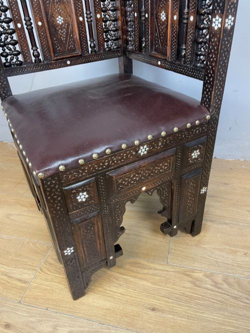 C19TH INLAID CARVED CORNER CHAIR WITH MASHRABIYA PANELS ATTRIBUTED TO LIBERTY AND CO - ADDITIONAL PHOTO 7