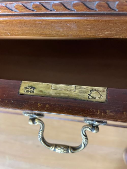 EDWARDIAN LONDON MADE MAHOGANY CHEST OF DRAWERS WITH SHOE CUPBOARD - ADDITIONAL PHOTO 5