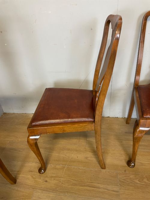 QUEEN ANNE STYLE SET OF FIVE 41 WALNUT DINING CHAIRS - ADDITIONAL PHOTO 10