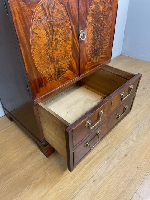 GEORGIAN INLAID FLAME MAHOGANY SIDE CABINET - ADDITIONAL PHOTO 8