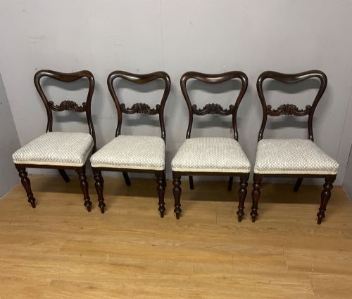 GOOD QUALITY SET OF FOUR C19TH ROSEWOOD DINING CHAIRS