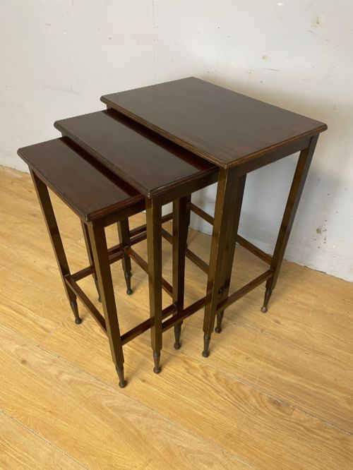 EDWARDIAN SOLID MAHOGANY NEST OF TABLES - ADDITIONAL PHOTO 1