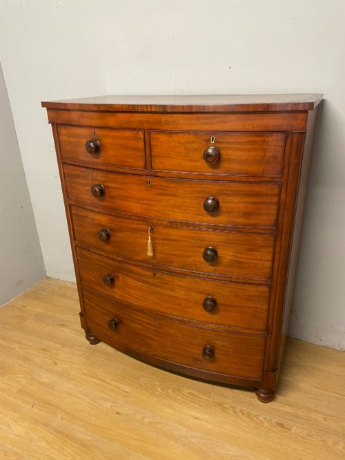 C19TH MAHOGANY FIVE HEIGHT BOW FRONT CHEST OF DRAWERS ORIGINAL CONDITION - ADDITIONAL PHOTO 1